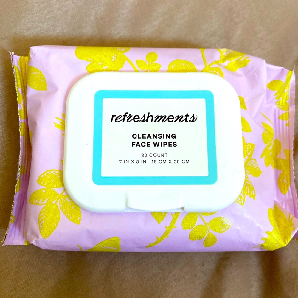 🆕 Refreshments cleansing face wipes 30 count